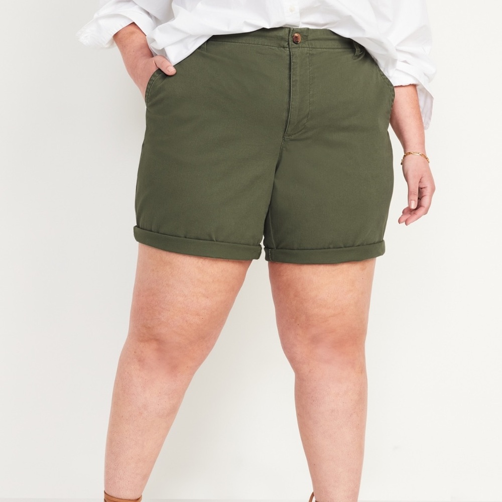 Old Navy High Rise OGC Pull-on Chino Shorts Size 4x 7 inch inseam New With Tags